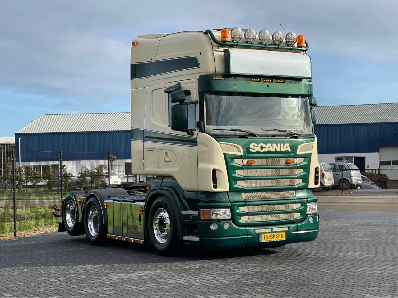 Scania R580 6x2 – Front